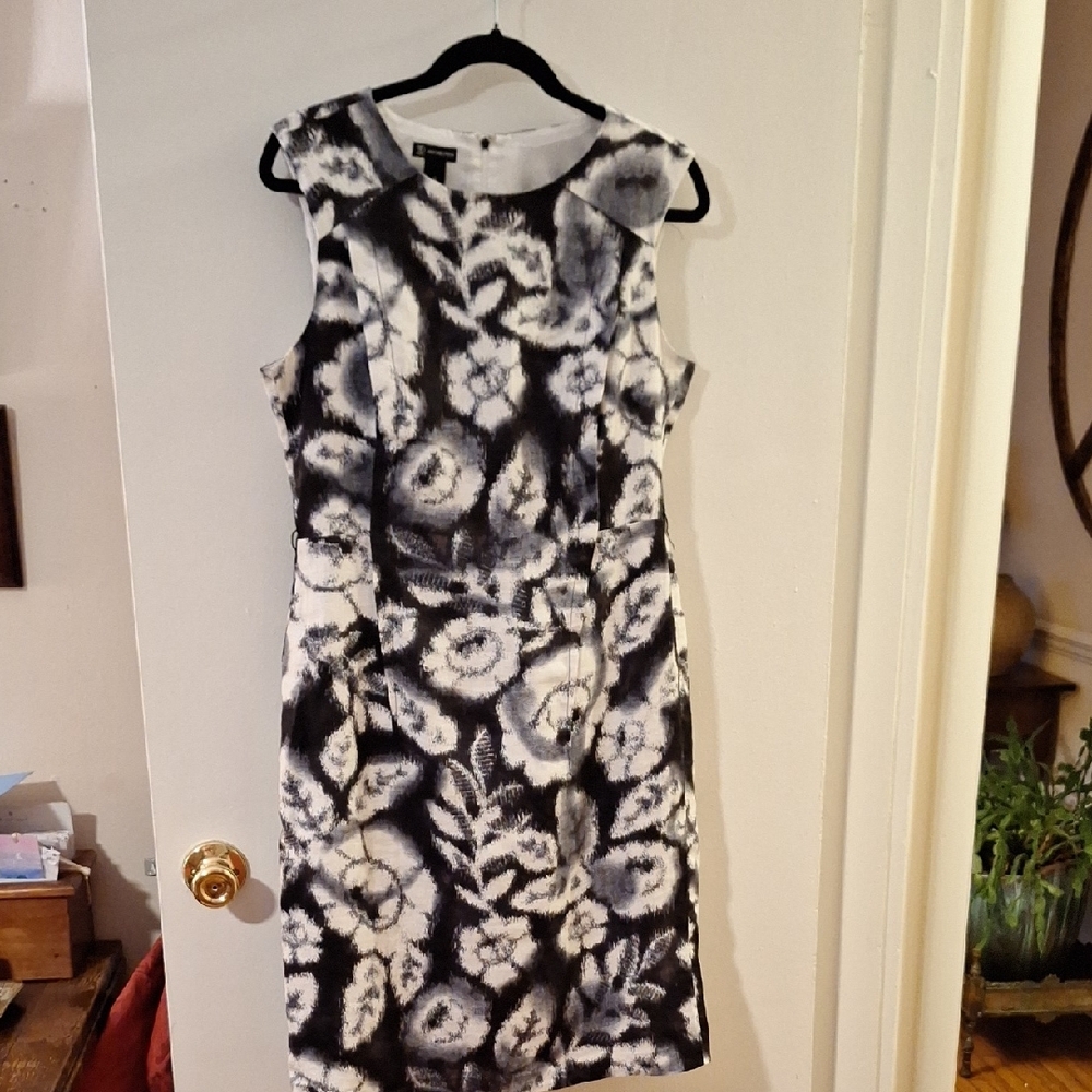 New Directions Black and White Asymmetrical Sheath Dress